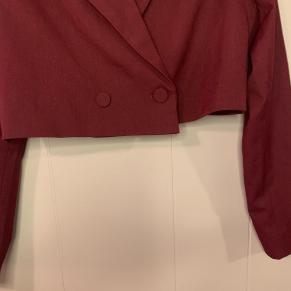 NWT House of Harlow 1960 Women's Cropped Jacket/Top In Burgundy Size M - Picture 7 of 11